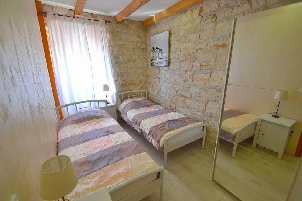 Villa Giardin Novigrad  ภายนอก รูปภาพ
