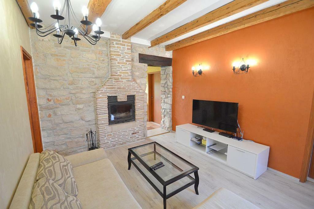 Villa Giardin Novigrad  ภายนอก รูปภาพ